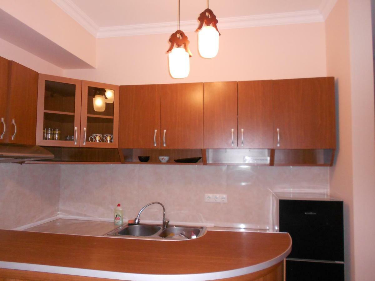 Two Bedroom Apartment Subtropic City バトゥーミ エクステリア 写真