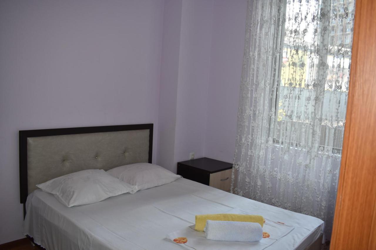 Two Bedroom Apartment Subtropic City バトゥーミ エクステリア 写真